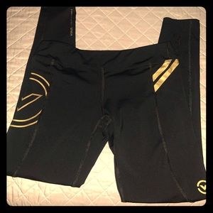 Virus compression leggings